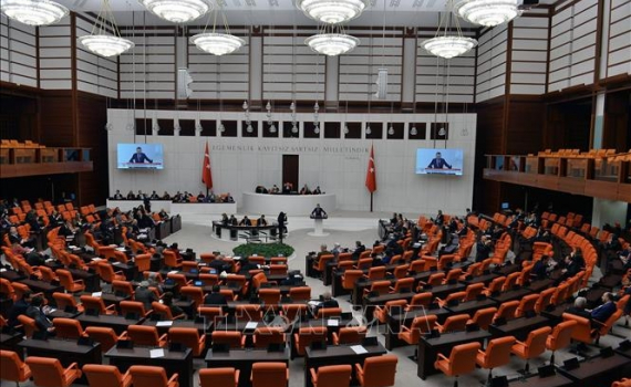Quốc hội Thổ Nhĩ Kỳ ph&ecirc; chuẩn đơn xin gia nhập NATO của Thụy Điển