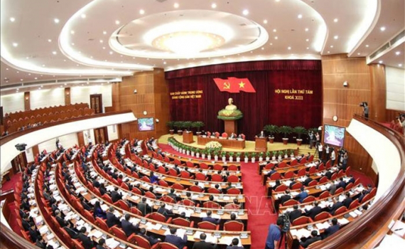 Ban Chấp h&agrave;nh Trung ương Đảng kh&oacute;a XIII xem x&eacute;t, quyết định về c&ocirc;ng t&aacute;c c&aacute;n bộ