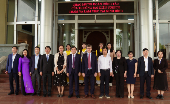 Đồng ch&iacute; B&iacute; thư Tỉnh ủy l&agrave;m việc với Đo&agrave;n c&ocirc;ng t&aacute;c của Trưởng Đại diện Văn ph&ograve;ng UNESCO tại Việt Nam