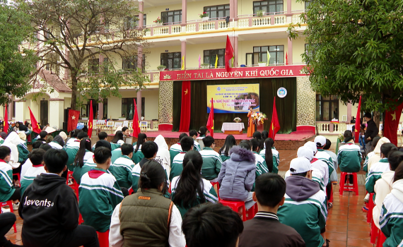 Nh&agrave; h&aacute;t ch&egrave;o Ninh B&igrave;nh tăng cường gi&aacute;o dục nghệ thuật truyền thống cho học sinh