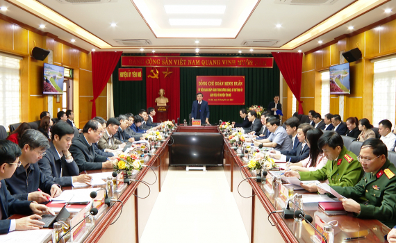 Đồng ch&iacute; B&iacute; thư Tỉnh ủy Đo&agrave;n Minh Huấn l&agrave;m việc với huyện Y&ecirc;n M&ocirc;