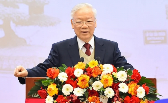 Tự h&agrave;o v&agrave; tin tưởng dưới l&aacute; cờ vẻ vang của Đảng, quyết t&acirc;m, x&acirc;y dựng một nước Việt Nam ng&agrave;y c&agrave;ng gi&agrave;u mạnh, văn minh, văn hiến v&agrave; anh h&ugrave;ng