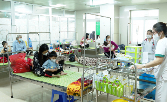Ninh B&igrave;nh: Nhiều trẻ nhập viện mắc bệnh c&uacute;m A