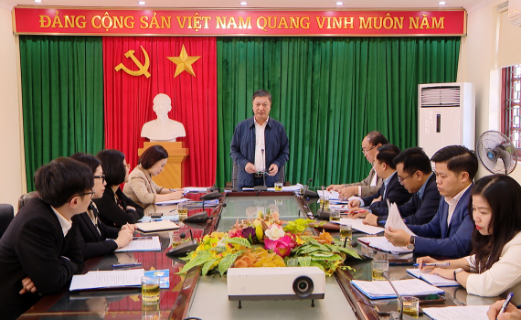 Đo&agrave;n ĐBQH tỉnh gi&aacute;m s&aacute;t việc thực hiện Nghị quyết số 52/2017/QH14 của Quốc hội