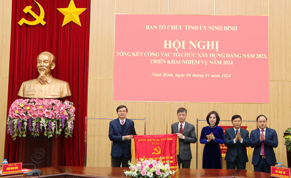 Triển khai nhiệm vụ c&ocirc;ng t&aacute;c tổ chức x&acirc;y dựng Đảng năm 2024