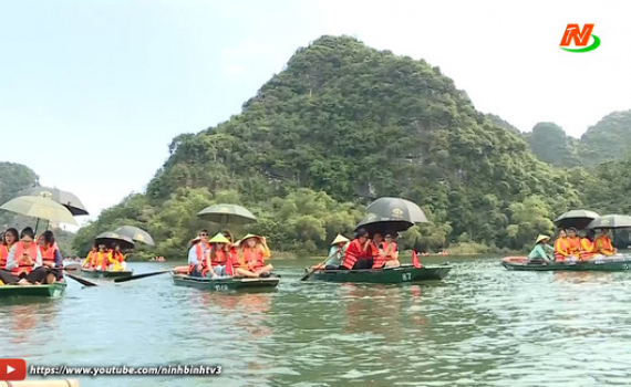 Đo&agrave;n c&ocirc;ng t&aacute;c của Trưởng đại diện UNESCO tại Việt Nam thăm Tr&agrave;ng An