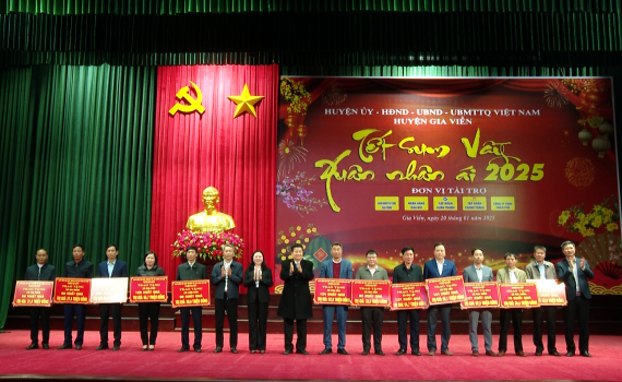Gia Viễn tổ chức Chương tr&igrave;nh &ldquo;Tết sum vầy, Xu&acirc;n nh&acirc;n &aacute;i 2025"