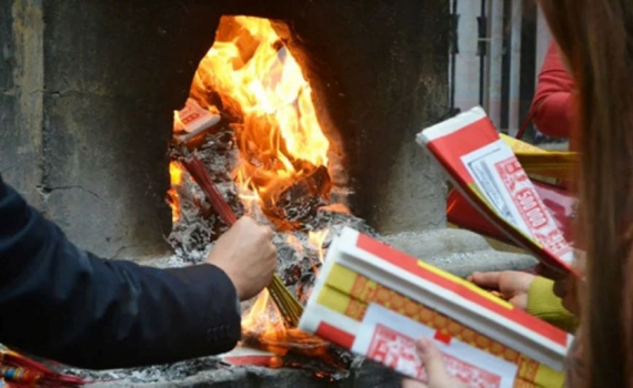 &ldquo;Tết &acirc;m phủ&rdquo; v&agrave; thực tại đ&aacute;ng lo
