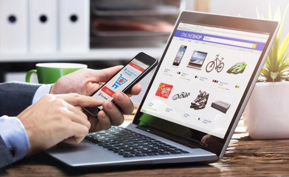 Đ&aacute;nh gi&aacute; giả do AI tạo ra tr&agrave;n ngập internet