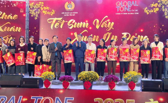 Tổ chức "Tết sum vầy - xuân ơn Đảng" tại Công ty TNHH Global Tone