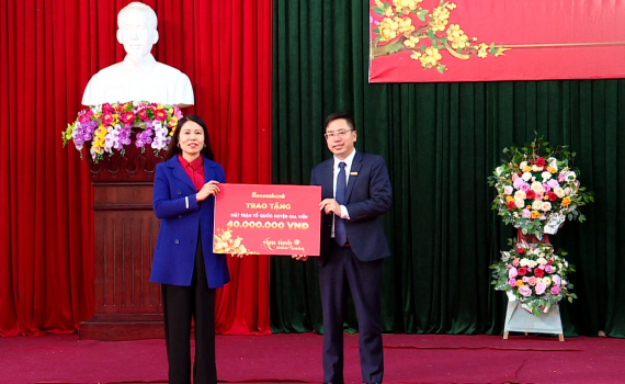 Sacombank Ninh B&igrave;nh tổ chức Chương tr&igrave;nh "Ấm t&igrave;nh m&ugrave;a xu&acirc;n&rdquo;