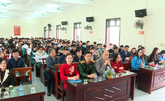 Kim Sơn khai giảng lớp bồi dưỡng nhận thức về Đảng kho&aacute; I năm 2025
