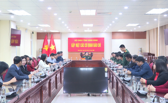 Bộ Chỉ huy Qu&acirc;n sự tỉnh gặp mặt c&aacute;c cơ quan b&aacute;o ch&iacute;