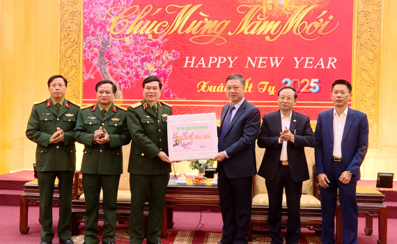  Bộ Tư lệnh Qu&acirc;n khu 3 thăm, ch&uacute;c Tết tỉnh Ninh B&igrave;nh