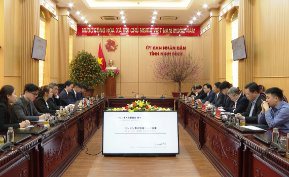 Đồng ch&iacute; Ph&oacute; Chủ tịch UBND tỉnh l&agrave;m việc với nh&agrave; đầu tư Nhật Bản