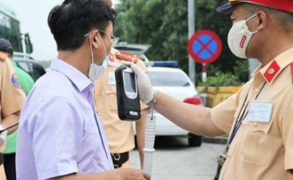 Cục Cảnh s&aacute;t giao th&ocirc;ng 'b&aacute;c' th&ocirc;ng tin tăng mức xử phạt nồng độ cồn