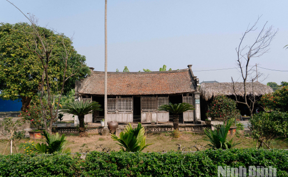 Ng&ocirc;i nh&agrave; B&aacute; Kiến - B&aacute;u vật hơn một thế kỷ ở l&agrave;ng Vũ Đại