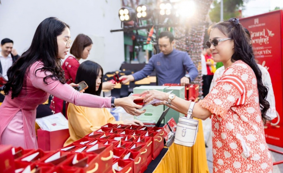 Gi&aacute; v&agrave;ng h&ocirc;m nay (12-1): Phố Wall đồng thuận về triển vọng tăng gi&aacute;