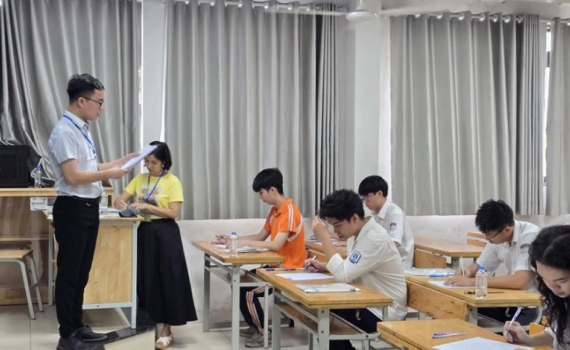 Tuyển sinh đại học 2026: Nhiều trường bỏ khối C00, A00 ở c&aacute;c ng&agrave;nh đ&agrave;o tạo