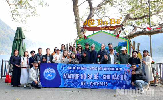 Chi hội Lữ h&agrave;nh v&agrave; Hướng dẫn vi&ecirc;n Ninh B&igrave;nh tổ chức chuyến Famtrip tại hồ Ba Bể (Th&aacute;i Nguy&ecirc;n) v&agrave; Bắc H&agrave; (L&agrave;o Cai)