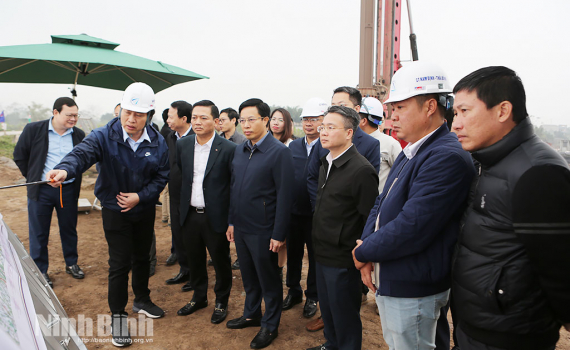 Kiểm tra hiện trường Dự &aacute;n tuyến đường cao tốc Ninh B&igrave;nh - Hải Ph&ograve;ng