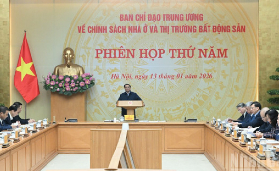 Thủ tướng Ch&iacute;nh phủ Phạm Minh Ch&iacute;nh: Phải bảo đảm quyền tiếp cận b&igrave;nh đẳng về nh&agrave; ở của Nh&acirc;n d&acirc;n