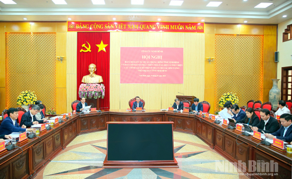 Đồng ch&iacute; B&iacute; thư Tỉnh ủy chủ tr&igrave; phi&ecirc;n họp Ban Chỉ đạo c&aacute;c dự &aacute;n trọng điểm tỉnh Ninh B&igrave;nh v&agrave; Ban Chỉ đạo về ph&aacute;t triển nh&agrave; ở x&atilde; hội v&agrave; thực hiện c&aacute;c ch&iacute;nh s&aacute;ch hỗ trợ về nh&agrave; ở cho c&aacute;c đối tượng tr&ecirc;n địa b&agrave;n tỉnh Ninh B&igrave;nh