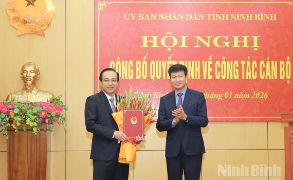 Thủ tướng Ch&iacute;nh phủ ph&ecirc; chuẩn đồng ch&iacute; Đặng Thanh Sơn giữ chức Ph&oacute; Chủ tịch UBND tỉnh