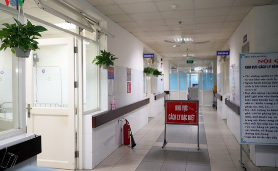 Ca thứ 15 nhiễm virus corona l&agrave; b&eacute; g&aacute;i 3 th&aacute;ng tuổi ở Vĩnh Ph&uacute;c