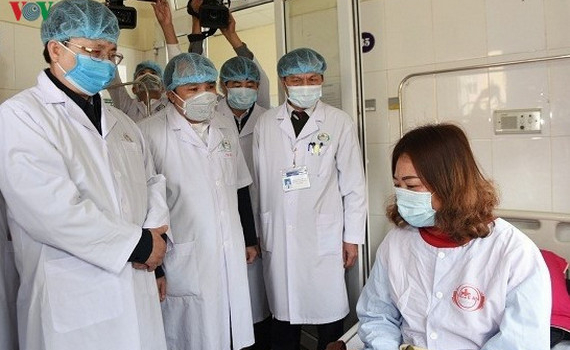 Chưa c&oacute; bằng chứng virus corona c&oacute; l&acirc;y từ mẹ sang con