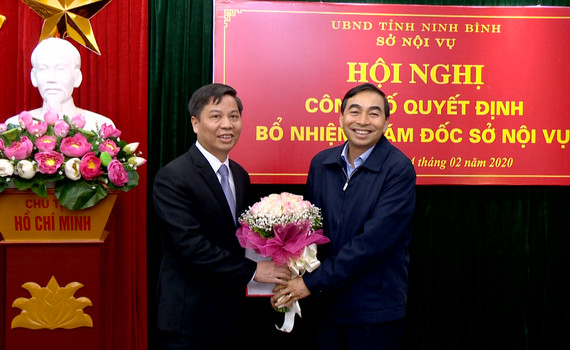C&ocirc;ng bố quyết định bổ nhiệm Gi&aacute;m đốc Sở Nội vụ