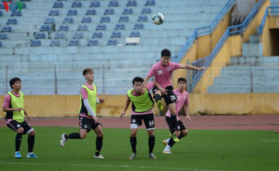 H&agrave; Nội FC đ&aacute; giao hữu với ứng vi&ecirc;n v&ocirc; địch của V-League 2020