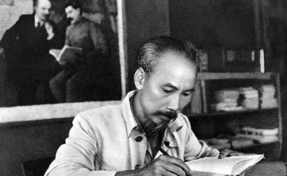 Học tập để trở th&agrave;nh người cộng sản