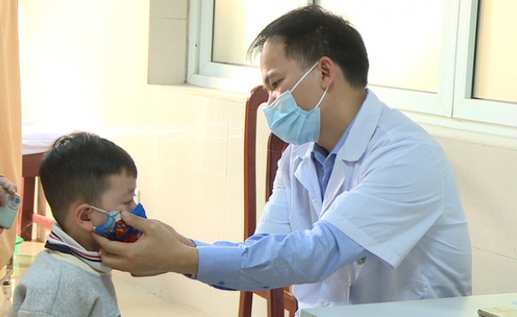 Ph&ograve;ng tr&aacute;nh tai nạn ng&atilde; cầu thang ở trẻ em