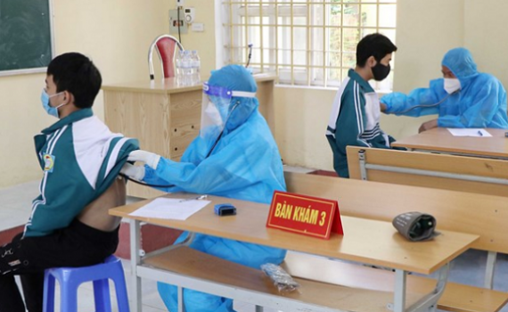 Chuẩn bị sẵn nguồn lực để ti&ecirc;m vaccine cho 10 triệu trẻ từ 5-11 tuổi 