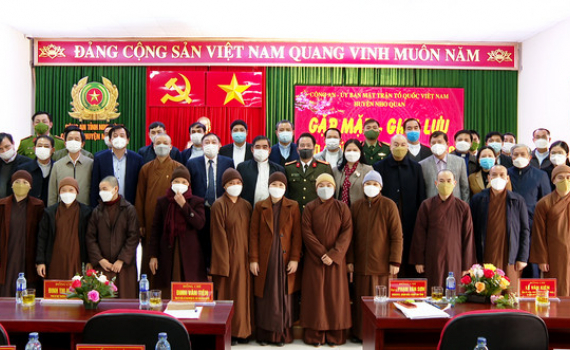 Nho Quan gặp mặt, giao lưu với c&aacute;c chức sắc t&ocirc;n gi&aacute;o