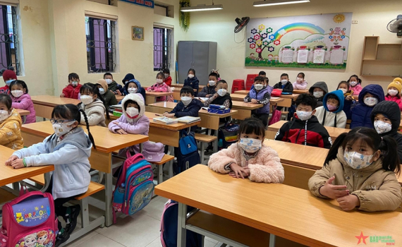 Ban h&agrave;nh Sổ tay bảo đảm an to&agrave;n ph&ograve;ng chống dịch Covid-19 trong trường học