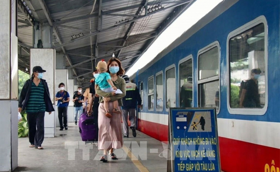 Đường sắt giảm 50% gi&aacute; v&eacute; từ nay đến hết 31-3