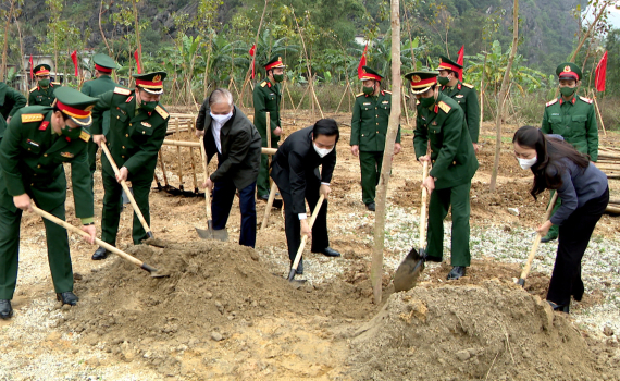 Lễ ph&aacute;t động trồng c&acirc;y "V&igrave; một Việt Nam xanh" xu&acirc;n Nh&acirc;m Dần 2022