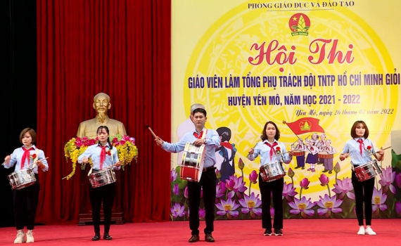 Hội thi gi&aacute;o vi&ecirc;n l&agrave;m tổng phụ tr&aacute;ch Đội giỏi huyện Y&ecirc;n M&ocirc;