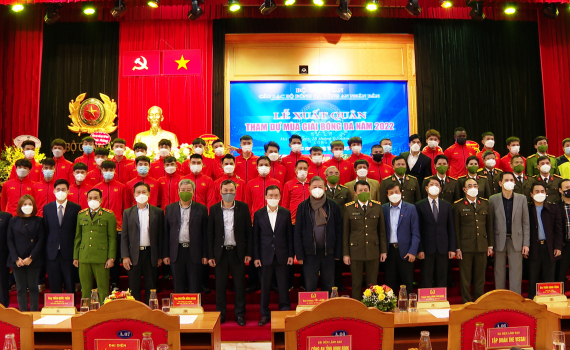 CLB b&oacute;ng đ&aacute; C&ocirc;ng an nh&acirc;n d&acirc;n xuất qu&acirc;n tham dự m&ugrave;a giải năm 2022