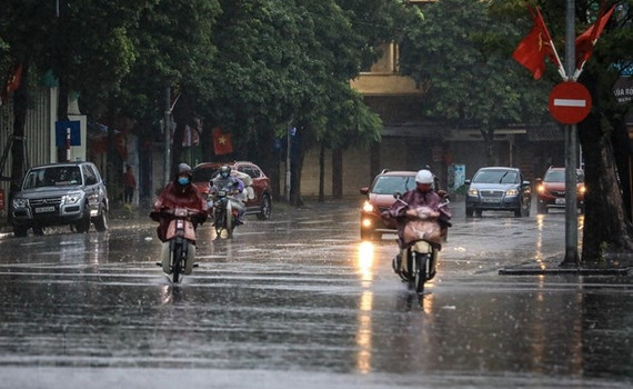 Bắc Bộ mưa r&eacute;t, nhiều v&ugrave;ng biển nguy hiểm