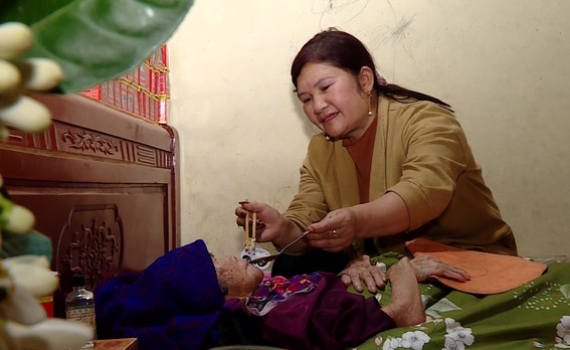 ​ G&igrave;n giữ n&eacute;t đẹp đạo hiếu trong gia đ&igrave;nh Việt