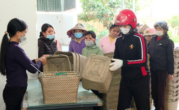 Y&ecirc;n M&ocirc; duy tr&igrave; v&agrave; ph&aacute;t triển c&aacute;c l&agrave;ng nghề truyền thống