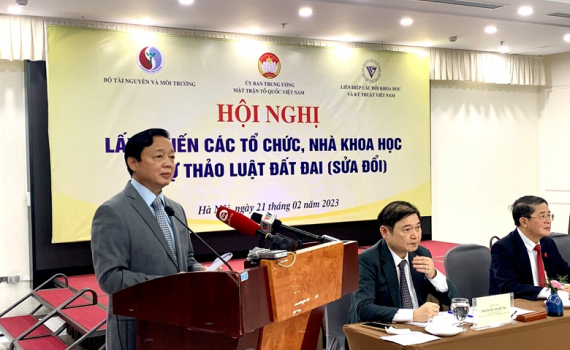 Giải quyết đ&uacute;ng ch&iacute;nh s&aacute;ch đất đai sẽ tạo m&ocirc;i trường ph&aacute;p l&yacute; ổn định, minh bạch