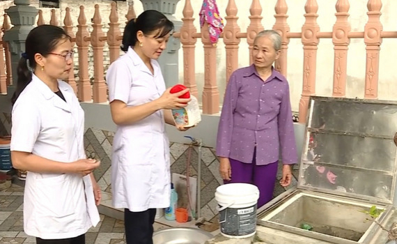 Trưởng Trạm Y tế x&atilde; Đức Long hết l&ograve;ng v&igrave; sức khỏe của nh&acirc;n d&acirc;n