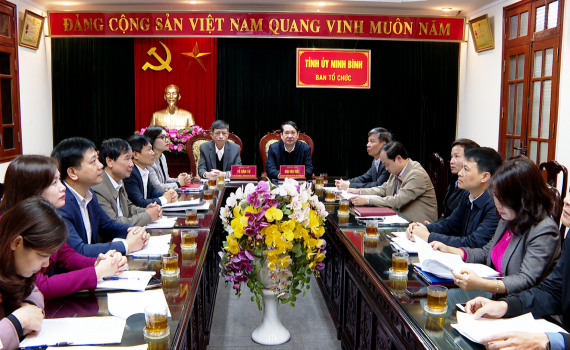 Qu&aacute;n triệt c&aacute;c văn bản mới của Trung ương về c&ocirc;ng t&aacute;c tổ chức x&acirc;y dựng Đảng