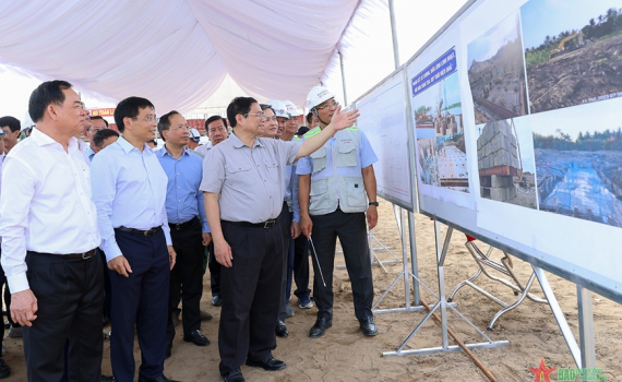 Thủ tướng Ch&iacute;nh phủ kiểm tra Dự &aacute;n cầu Rạch Miễu 2 v&agrave; tuyến đường ven biển Bến Tre: Khắc phục ngay t&igrave;nh trạng giải ph&oacute;ng mặt bằng chậm
