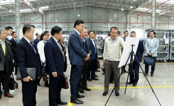 Đo&agrave;n c&ocirc;ng t&aacute;c của Bộ Ngoại giao l&agrave;m việc với Hyundai Th&agrave;nh C&ocirc;ng