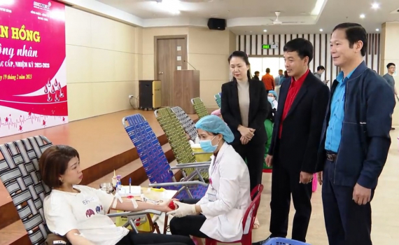 Gần 500 t&igrave;nh nguyện vi&ecirc;n tham gia Lễ hội xu&acirc;n hồng &ndash; giọt hồng c&ocirc;ng nh&acirc;n